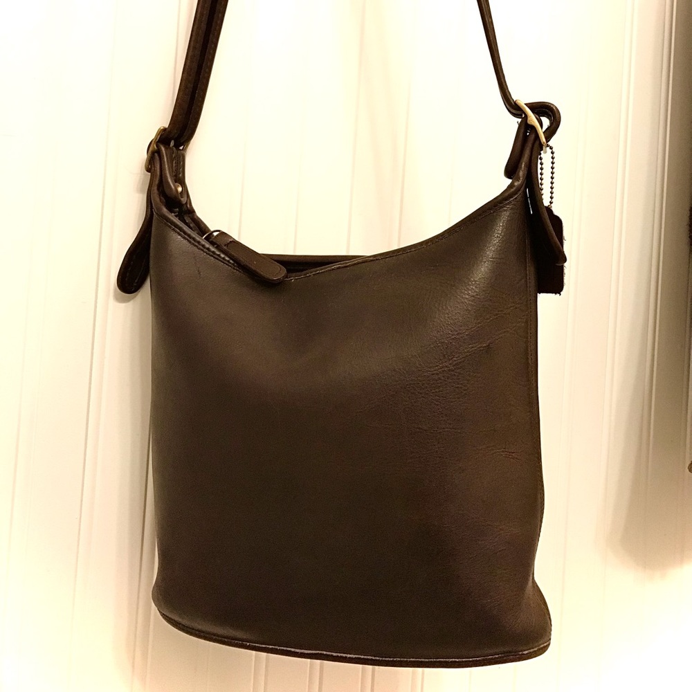 Vintage Coach NYC Slim Duffle Shoulder Sac